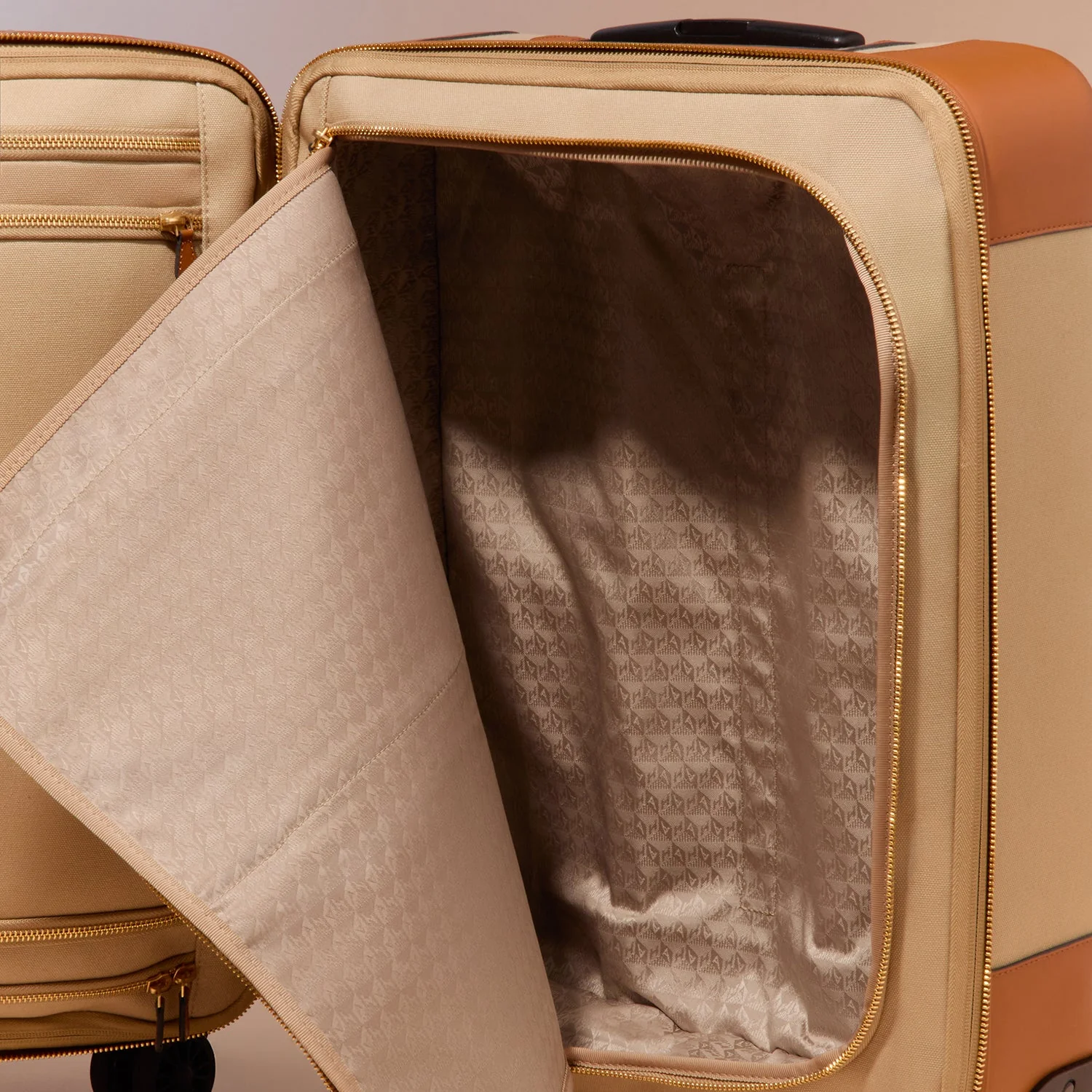Bespoke Walton Short-Haul Suitcase - Image 11
