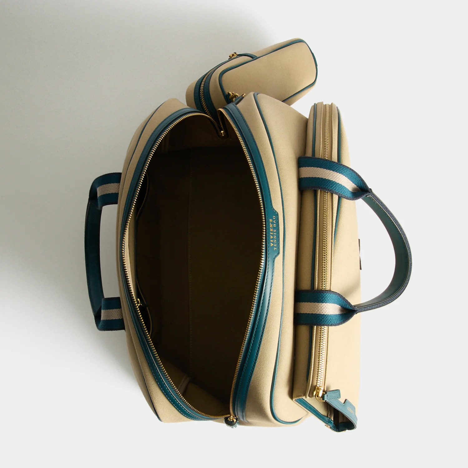 Bespoke Walton Tennis Bag - Image 12