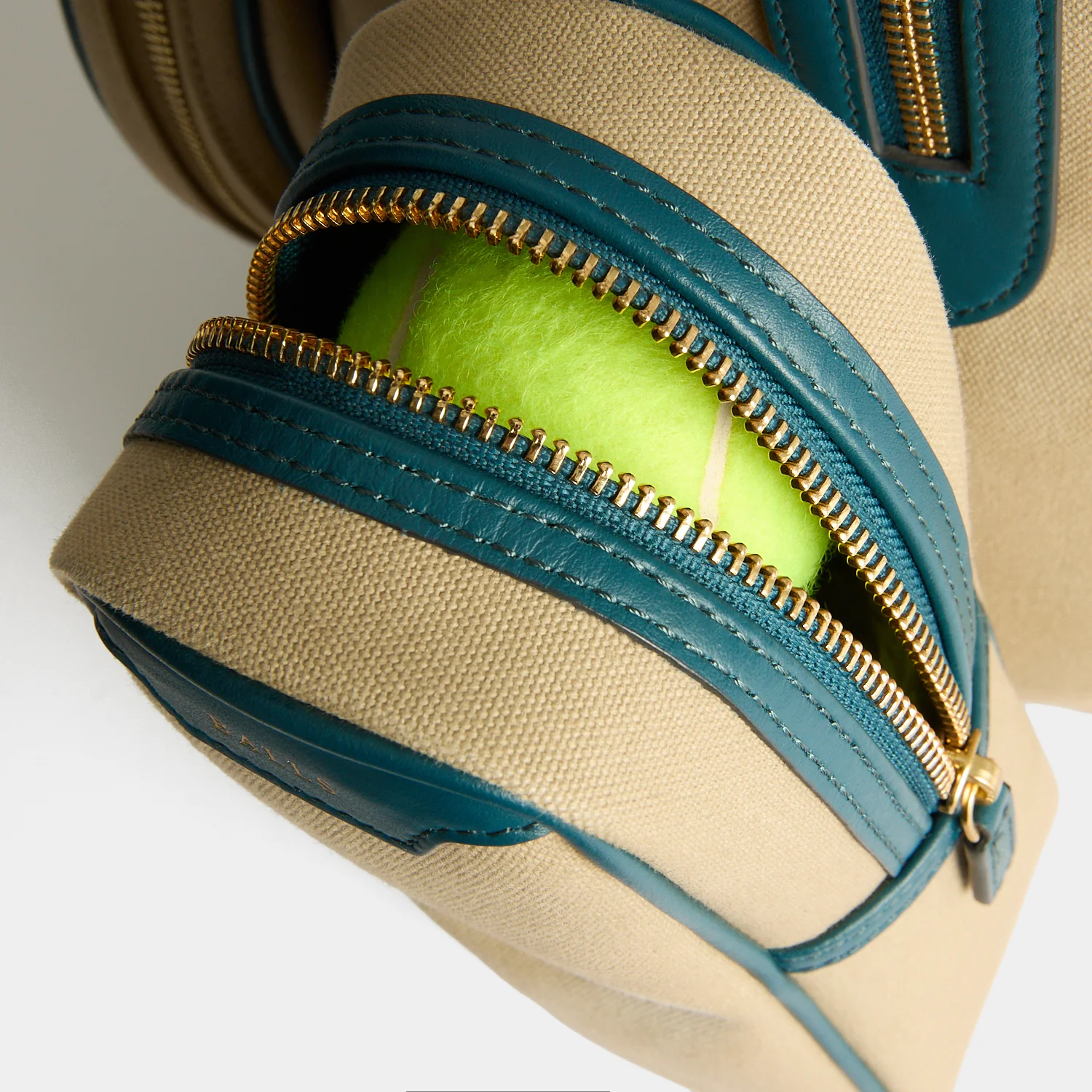 Bespoke Walton Tennis Bag - Image 9