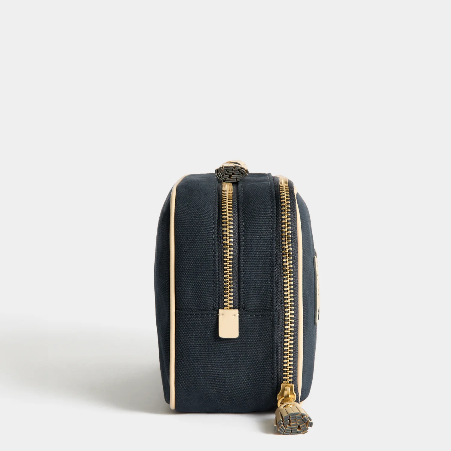 Bespoke Walton Wash Bag - Image 6