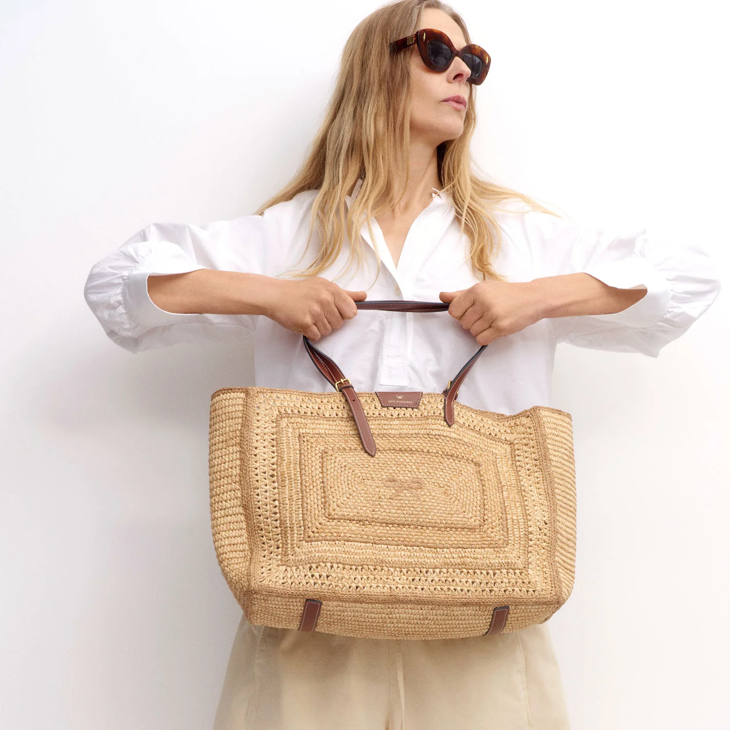 Raffia E/W Bow Tote - Image 3