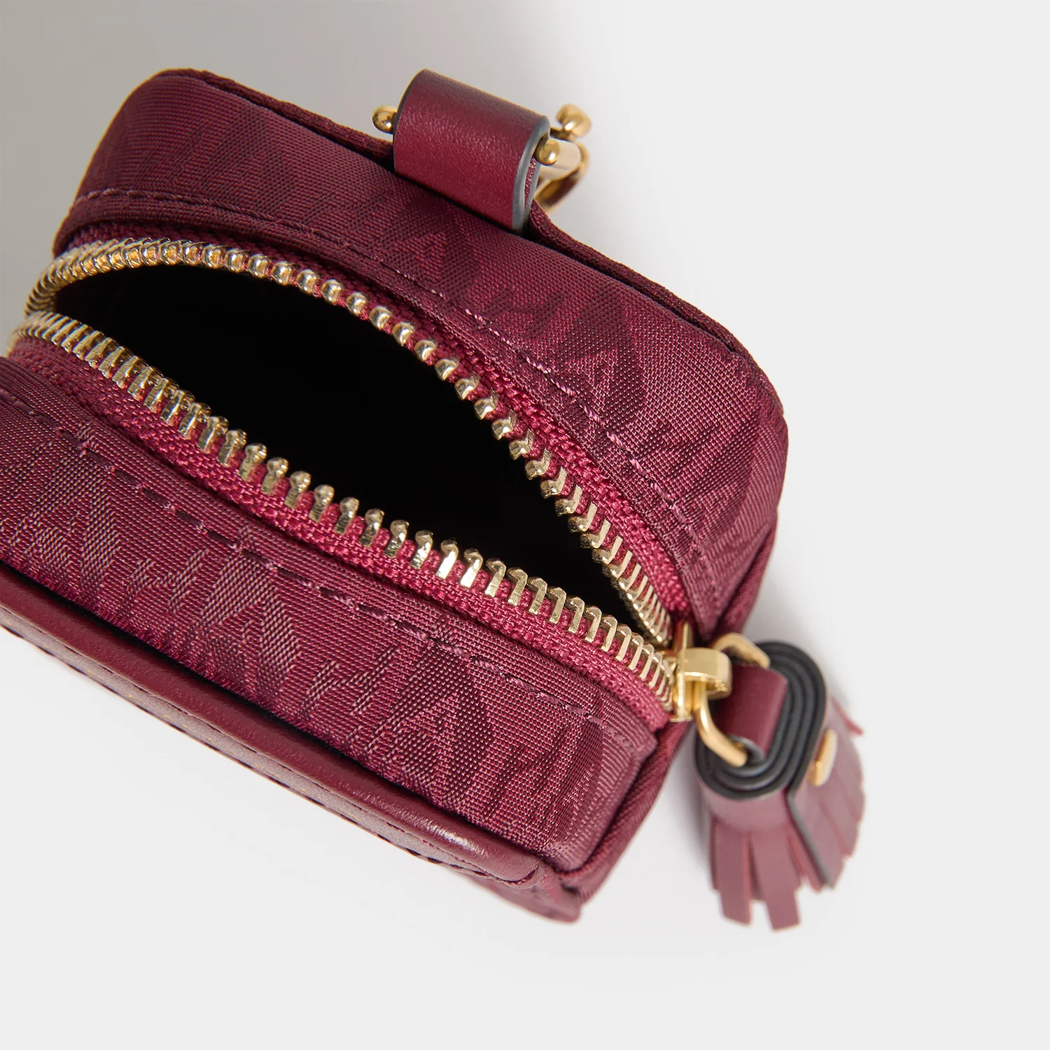Logo Ear Phones Travel Pouch - Image 6
