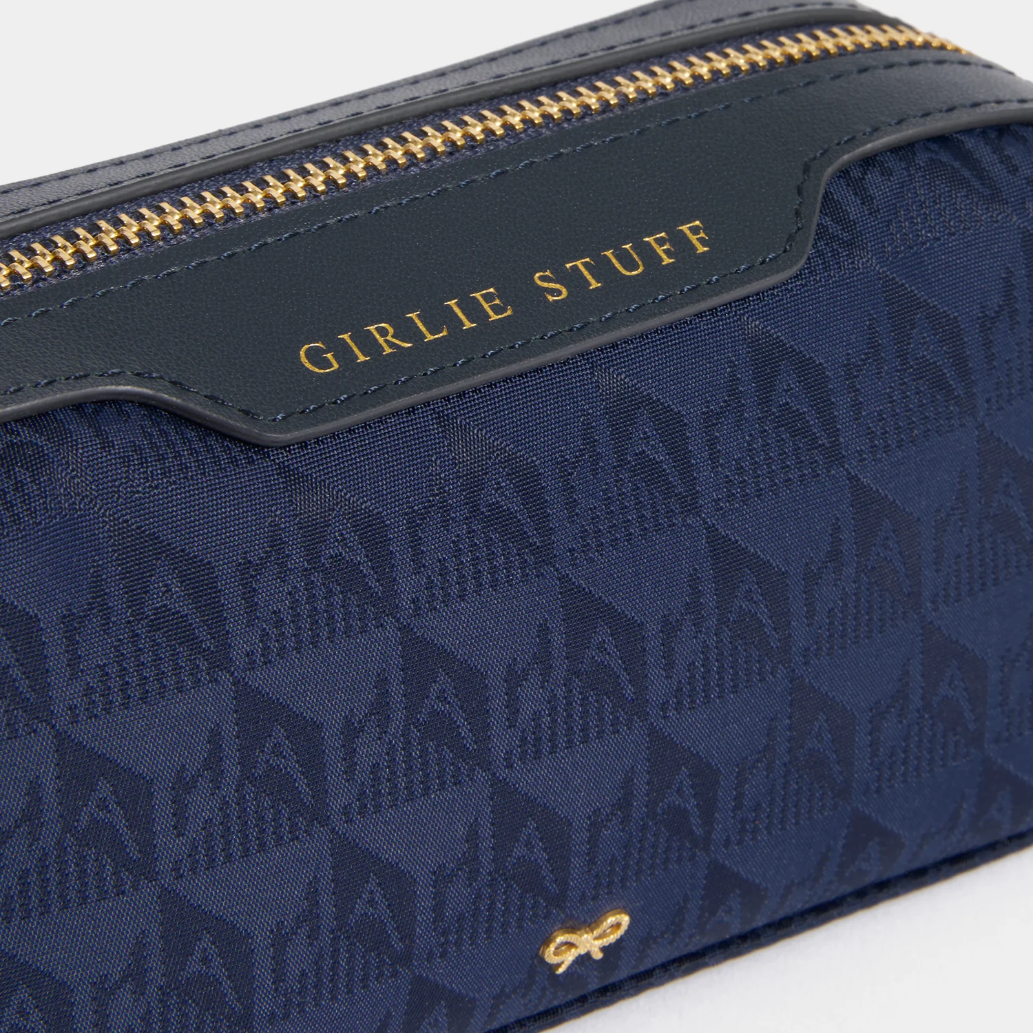 Logo Girlie Stuff Pouch - Image 5