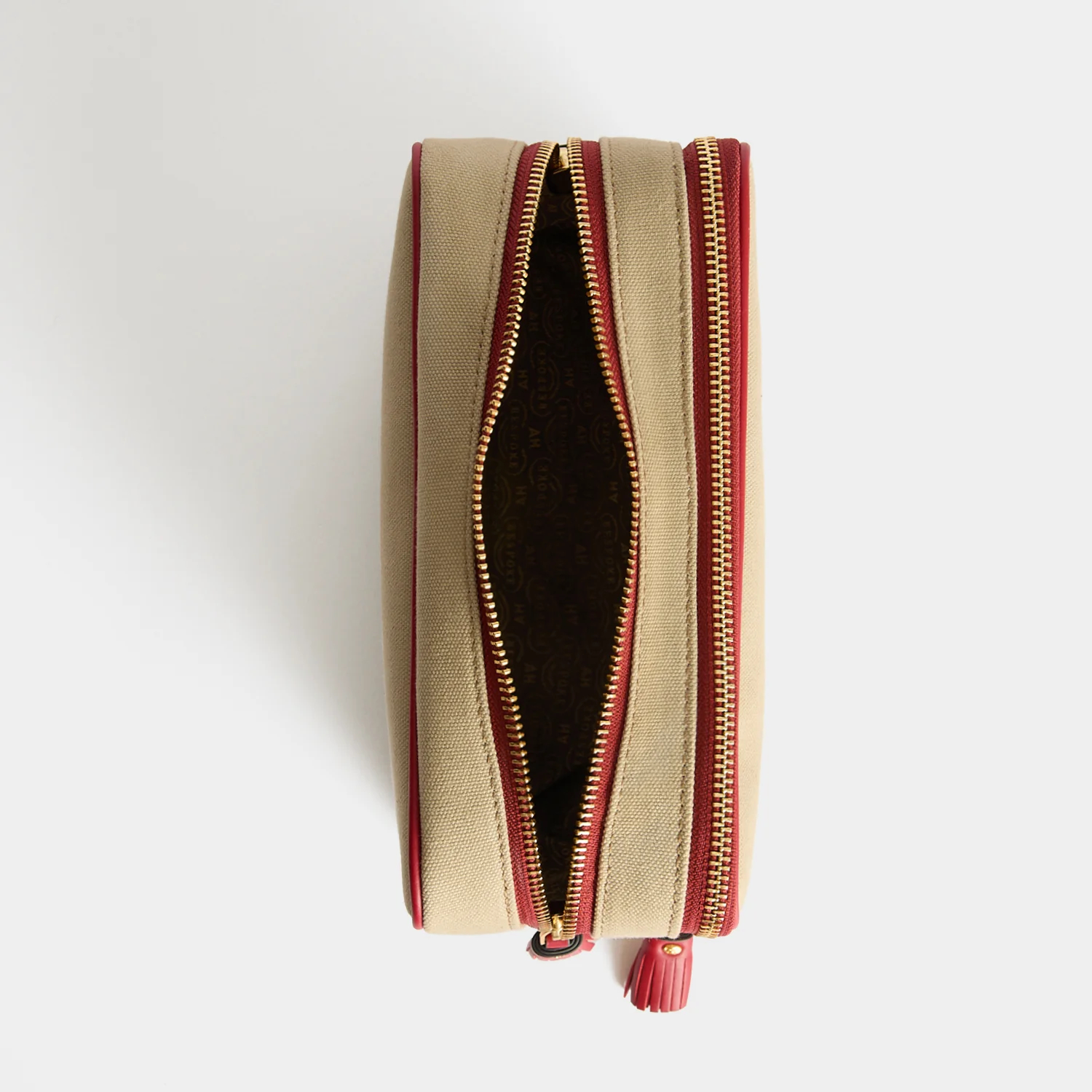 Bespoke Walton Wash Bag - Image 9
